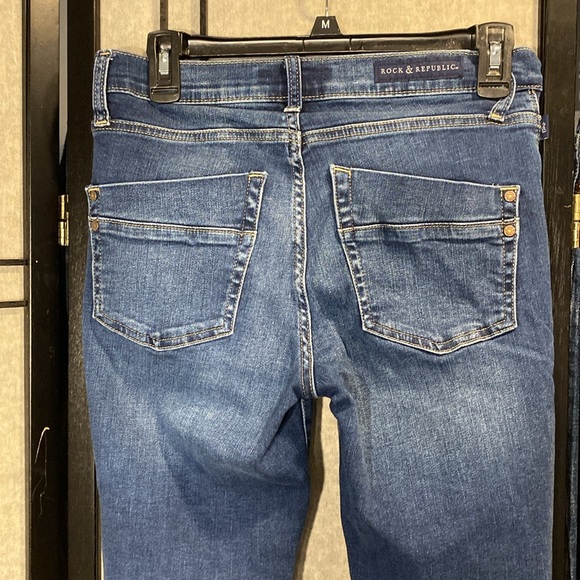 Rock & Republic Kashmiere crop jeans size 8 distressed and stretch! - Picture 4 of 10